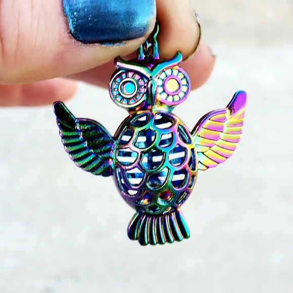 New Carved Rainbow Hematite Owl Open Pendant. - Picture 6 of 11
